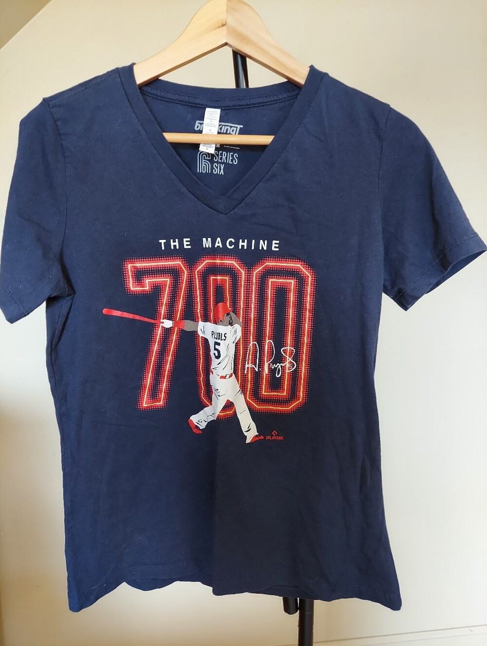 "Albert Pujols: The Machine 700" graphic t-shirt, Navy Sz M  100% Cotton